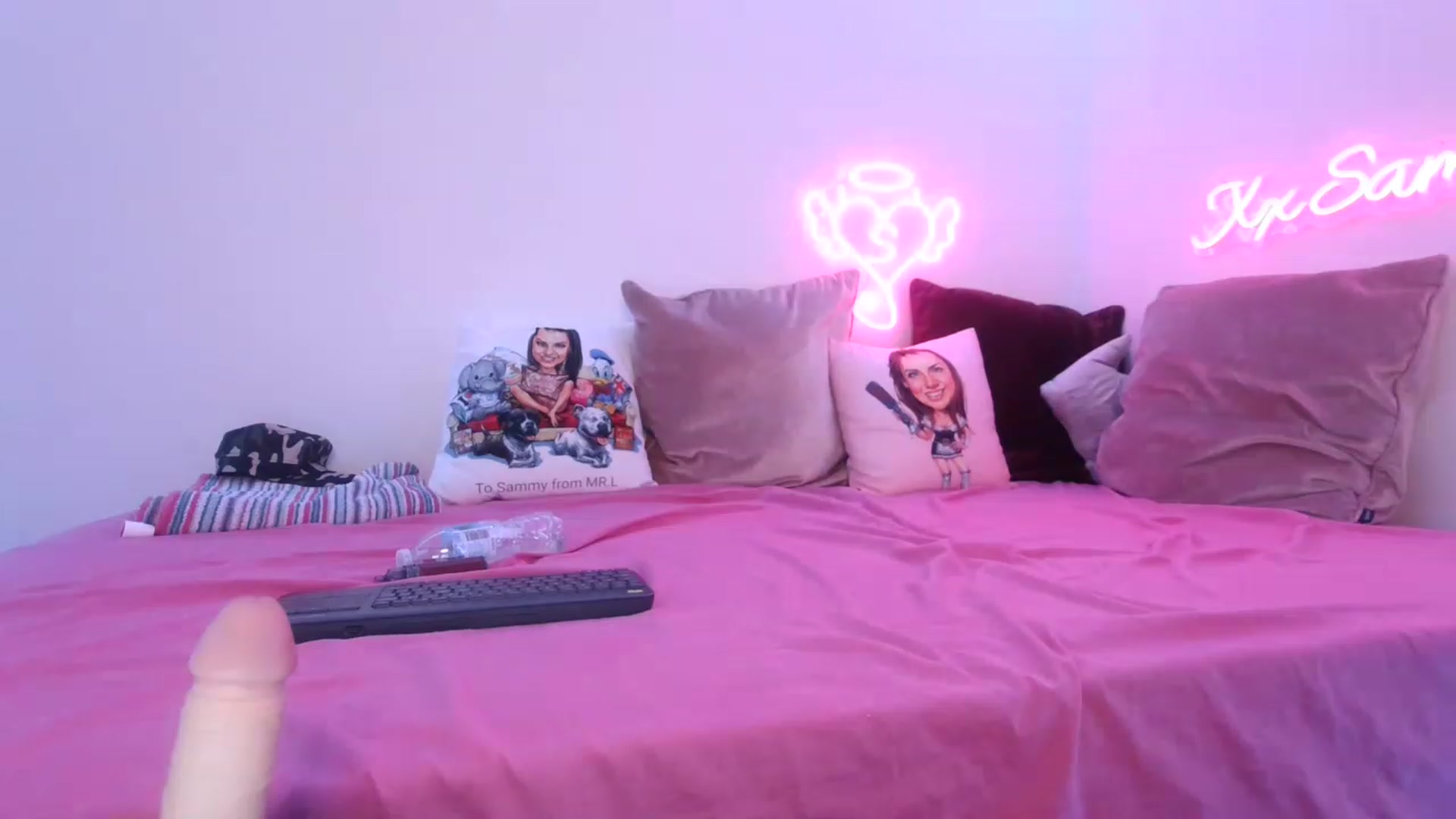 Gallery image thumbnail from innocentSamx's myfreecams stream on, 06/02/2023, 14:33 image 17 of 20