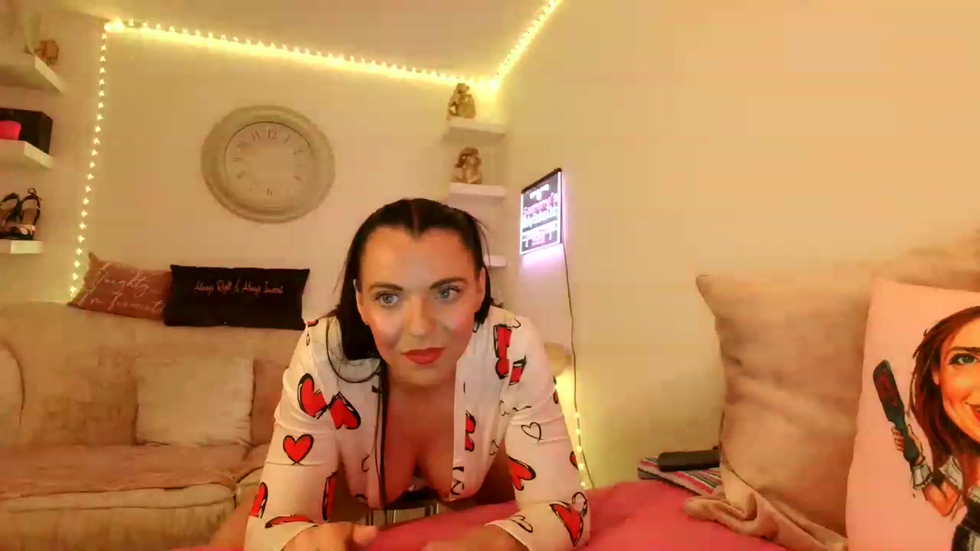 Gallery image thumbnail from innocentSamx's myfreecams stream on, 06/05/2023, 21:42 image 5 of 20