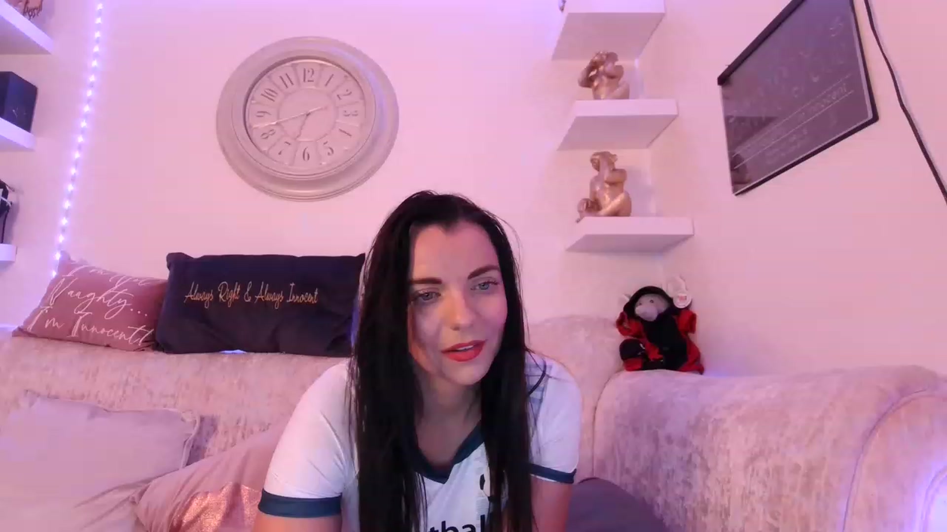 Gallery image thumbnail from innocentSamx's myfreecams stream on, 06/17/2023, 11:59 image 1 of 20