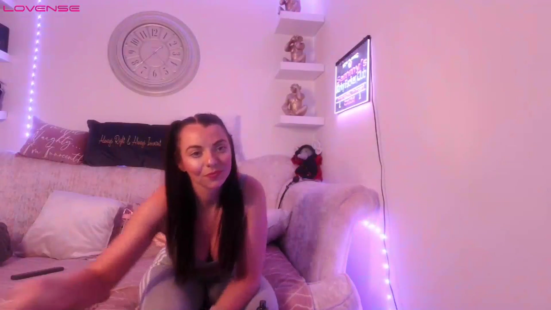 Gallery image thumbnail from innocentSamx's myfreecams stream on, 07/01/2023, 16:04 image 8 of 20