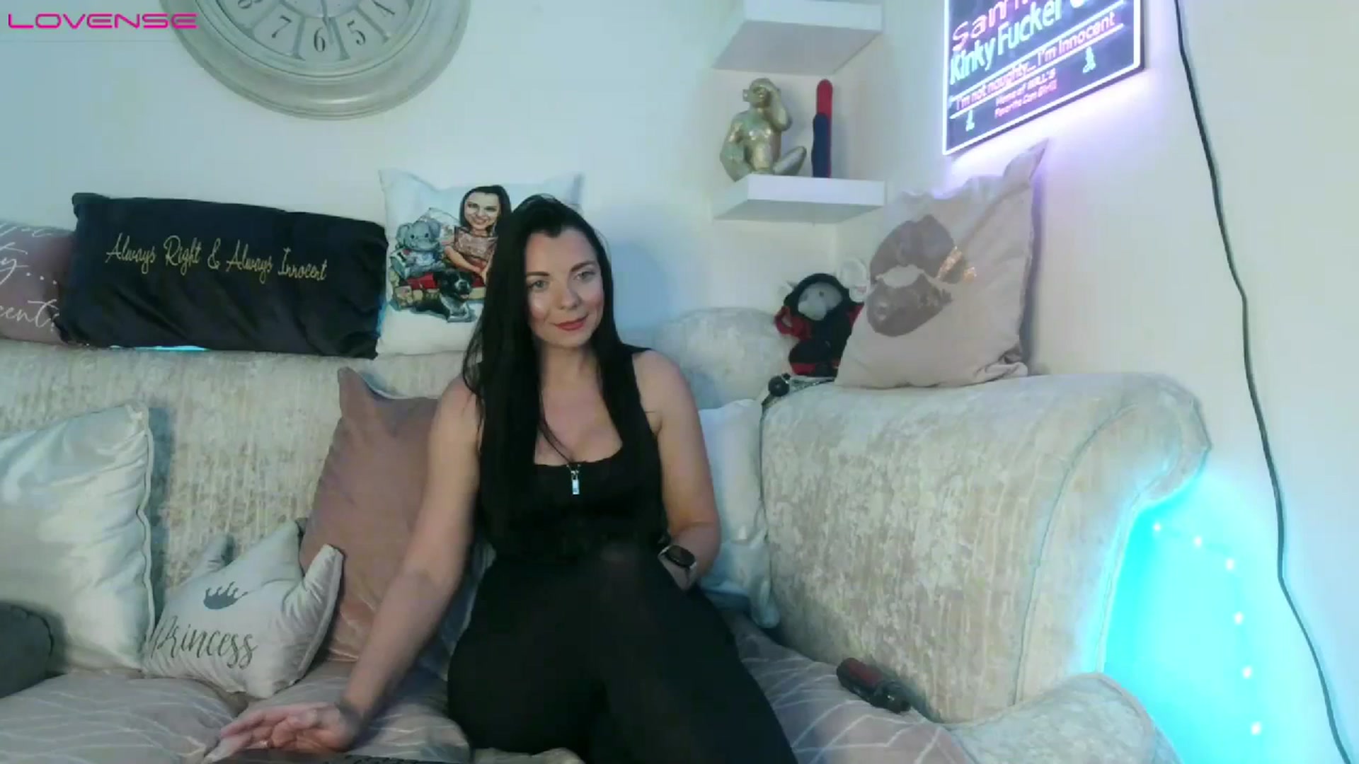 Gallery image thumbnail from innocentSamx's myfreecams stream on, 07/06/2023, 19:57 image 5 of 20