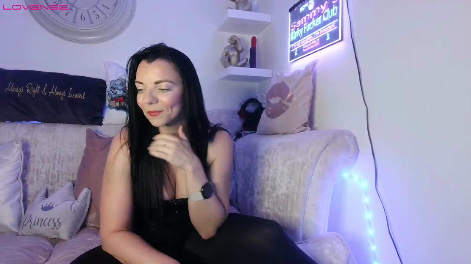Gallery image thumbnail from innocentSamx's myfreecams stream on, 07/06/2023, 19:57 image 9 of 20