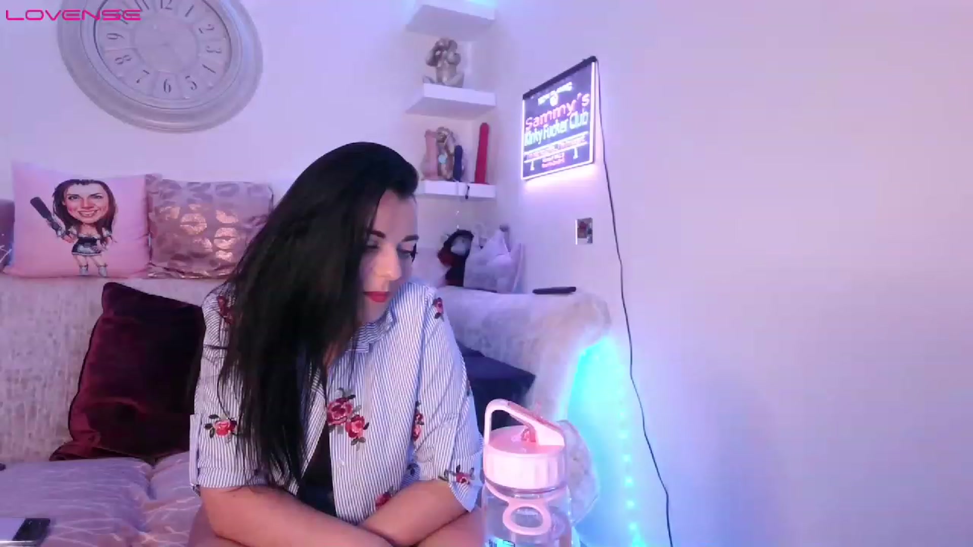 Gallery image thumbnail from innocentSamx's myfreecams stream on, 07/19/2023, 19:39 image 2 of 20