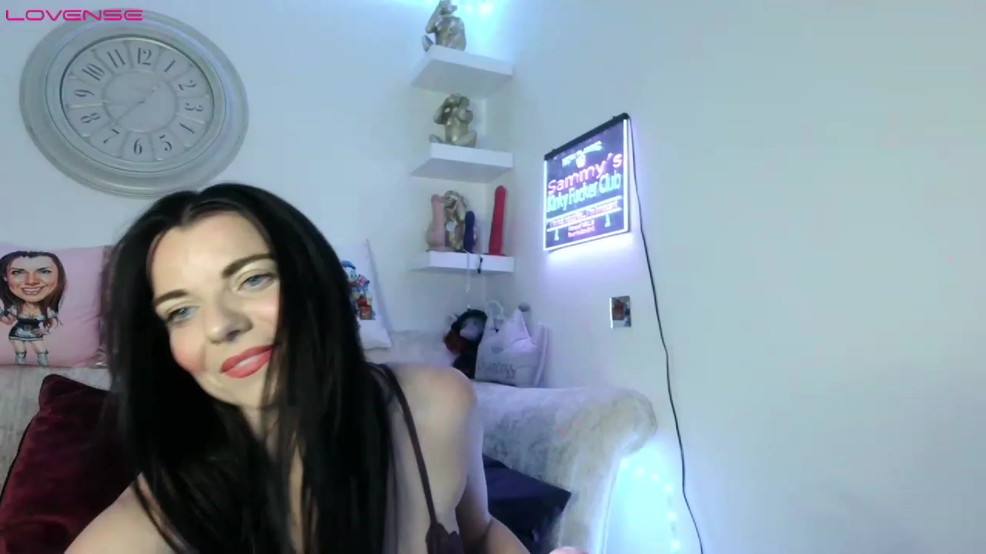 Gallery image thumbnail from innocentSamx's myfreecams stream on, 07/19/2023, 19:39 image 18 of 20