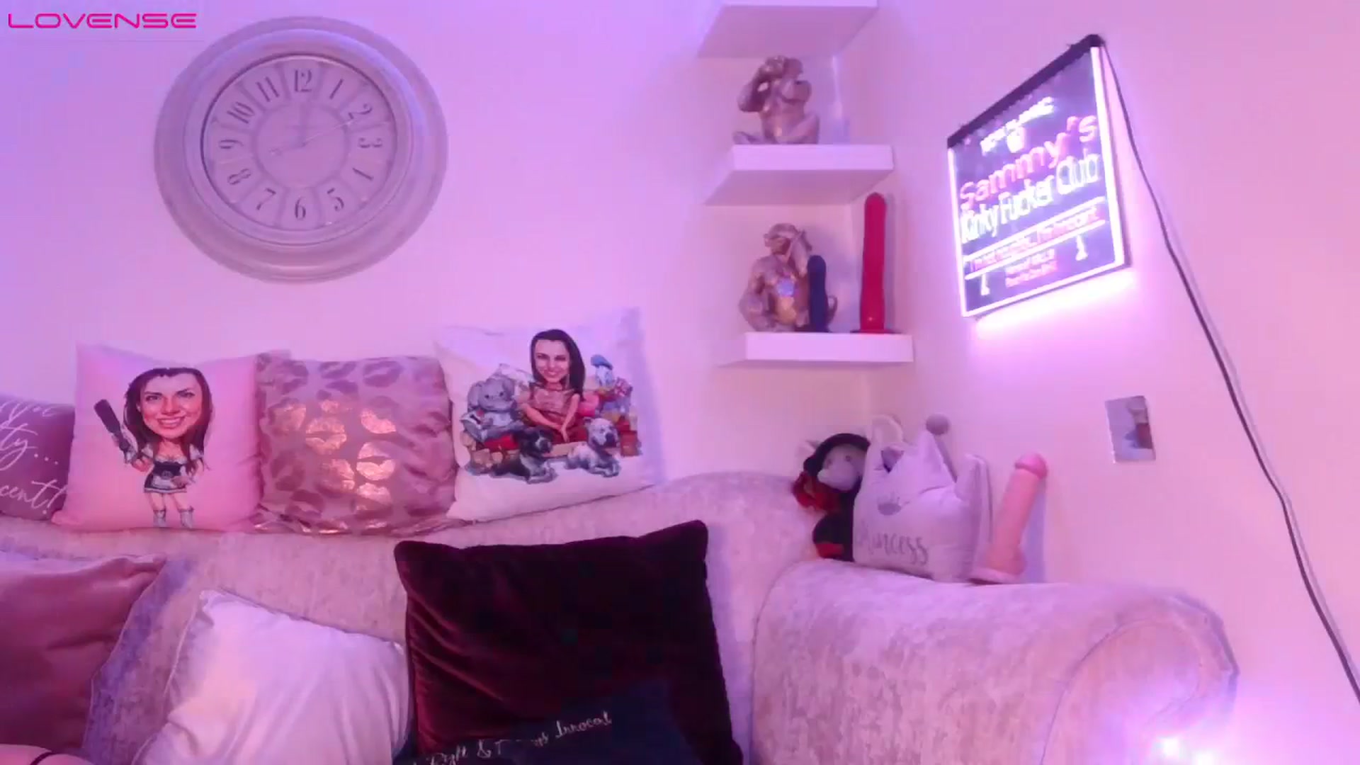 Gallery image thumbnail from innocentSamx's myfreecams stream on, 07/22/2023, 12:14 image 9 of 20