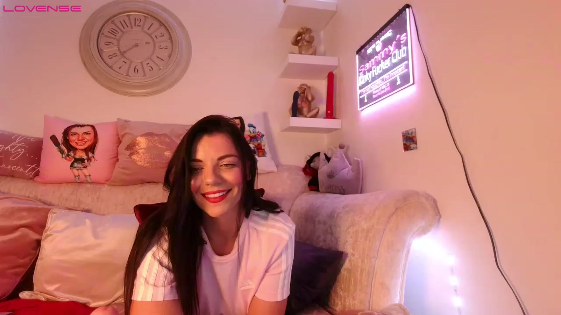 Gallery image thumbnail from innocentSamx's myfreecams stream on, 07/24/2023, 19:21 image 3 of 20