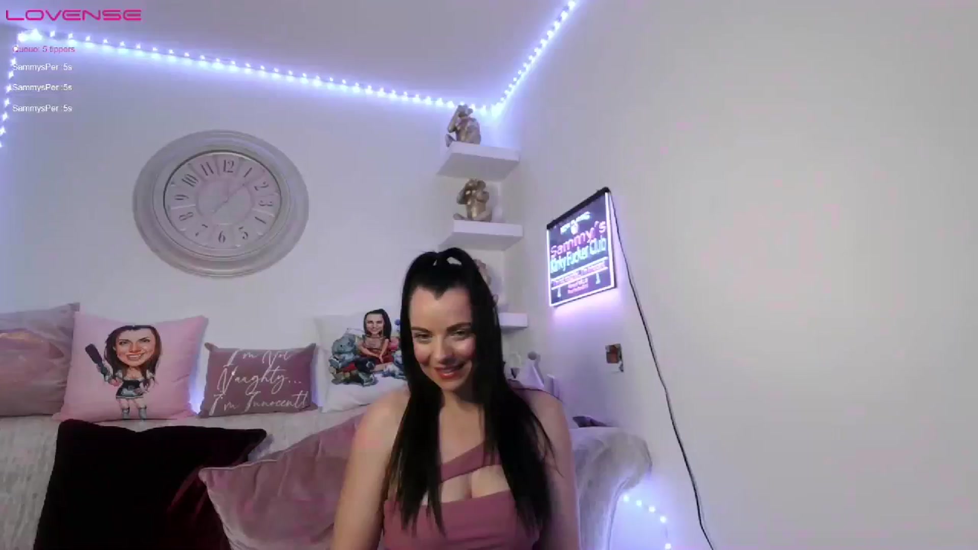 Gallery image thumbnail from innocentSamx's myfreecams stream on, 08/06/2023, 12:03 image 7 of 20
