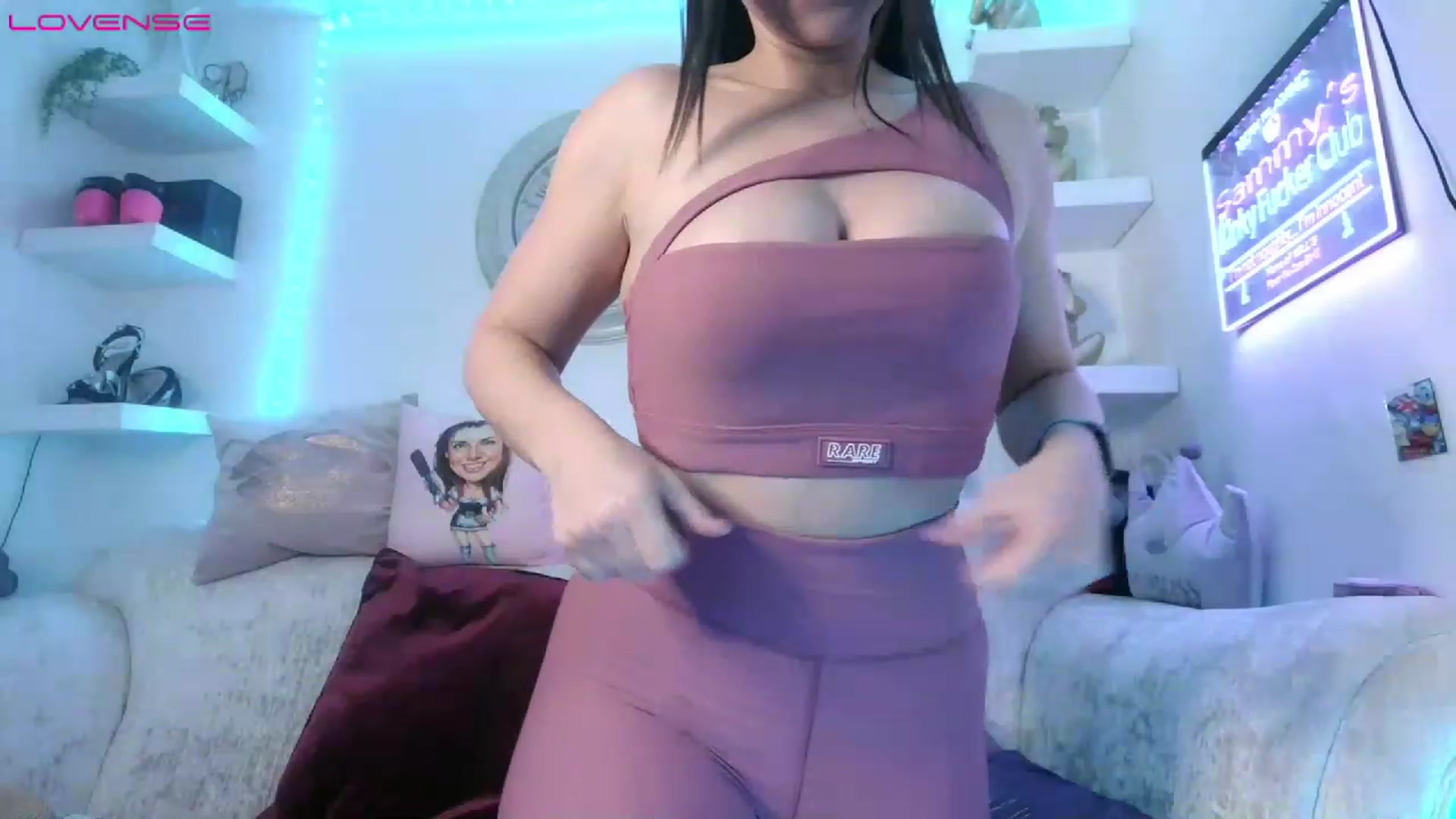 Gallery image thumbnail from innocentSamx's myfreecams stream on, 08/06/2023, 14:58 image 10 of 20