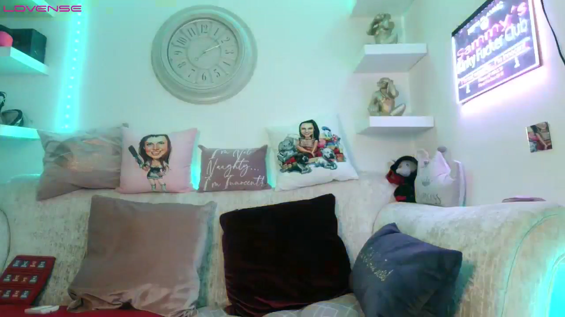 Gallery image thumbnail from innocentSamx's myfreecams stream on, 08/08/2023, 13:21 image 2 of 20
