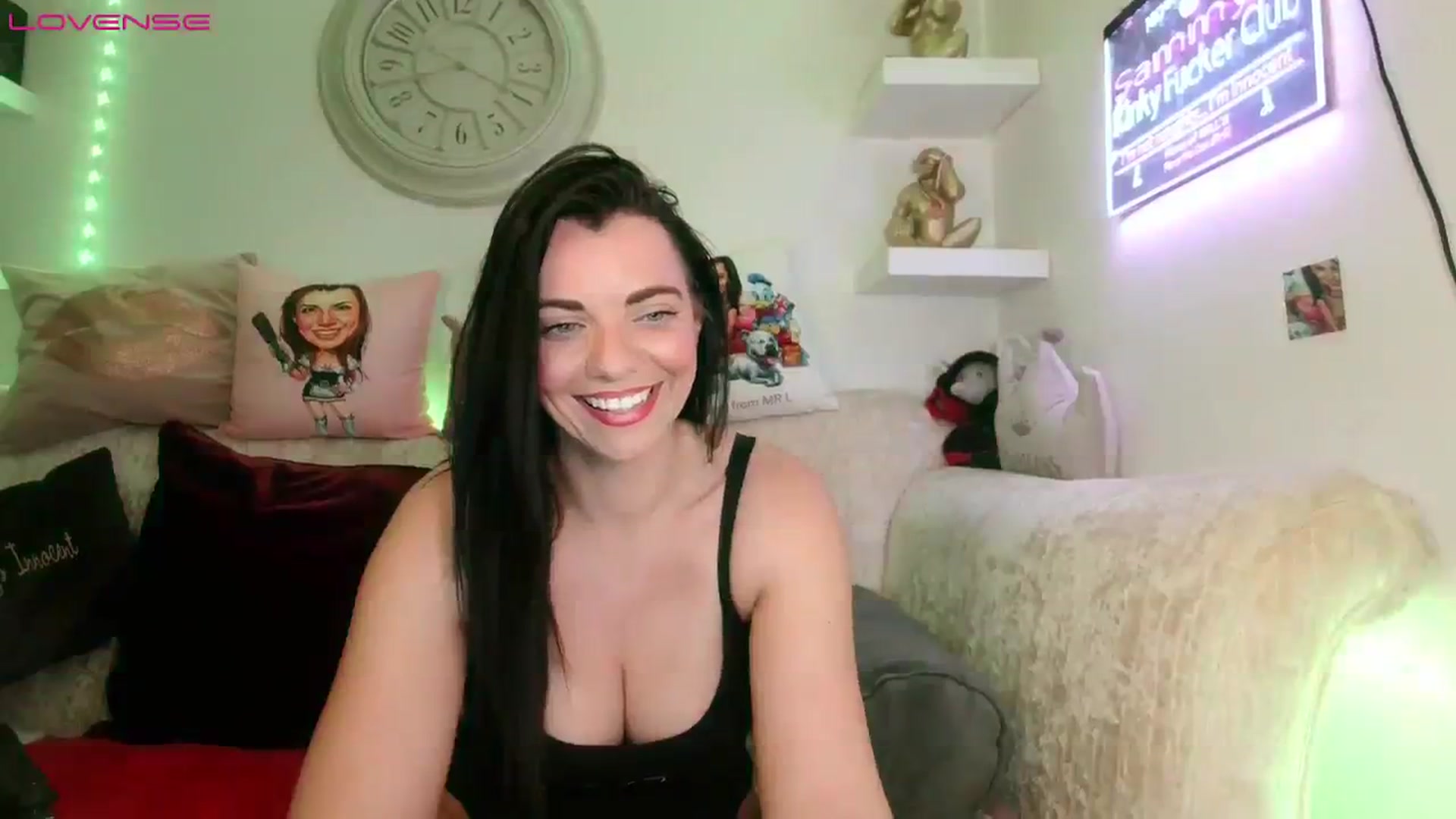 Gallery image thumbnail from innocentSamx's myfreecams stream on, 08/15/2023, 20:05 image 14 of 20
