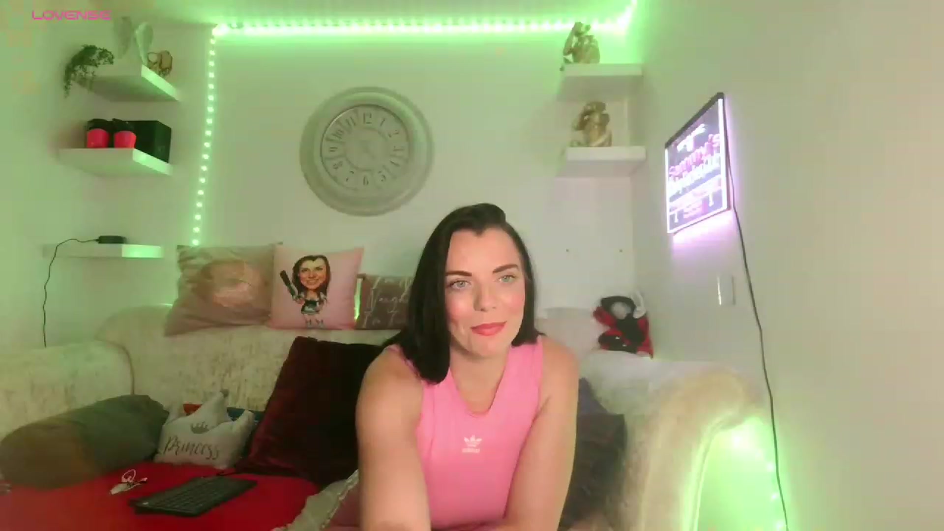 Gallery image thumbnail from innocentSamx's myfreecams stream on, 08/26/2023, 12:26 image 13 of 20