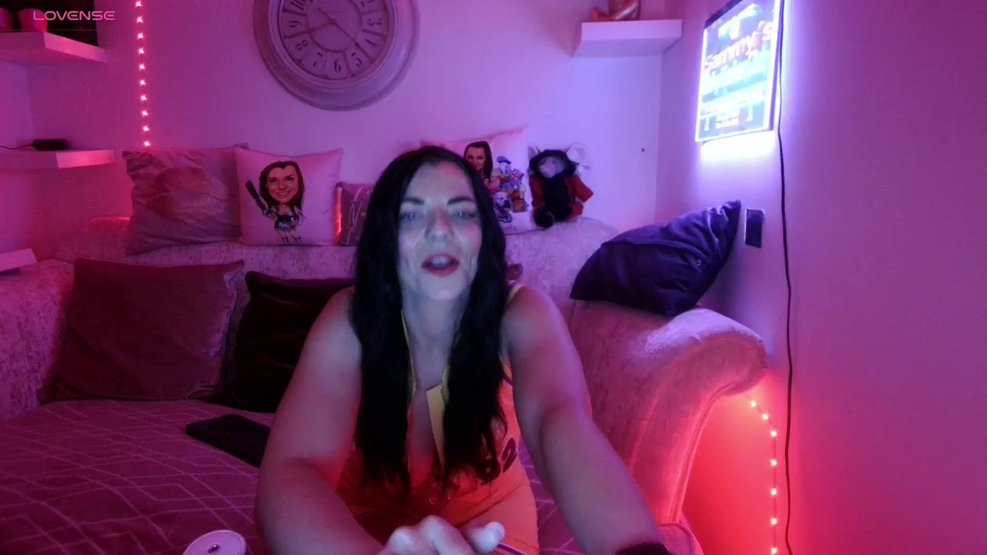 Gallery image thumbnail from innocentSamx's myfreecams stream on, 08/29/2023, 19:34 image 11 of 20