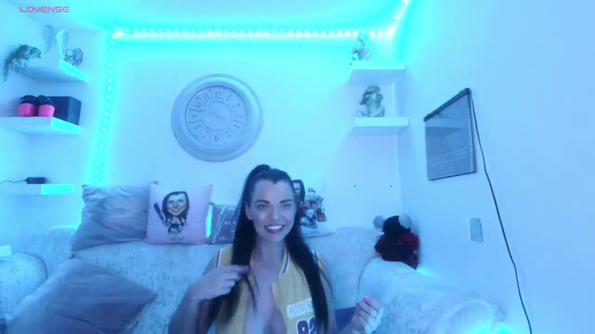 Gallery image thumbnail from innocentSamx's myfreecams stream on, 09/06/2023, 22:11 image 10 of 20