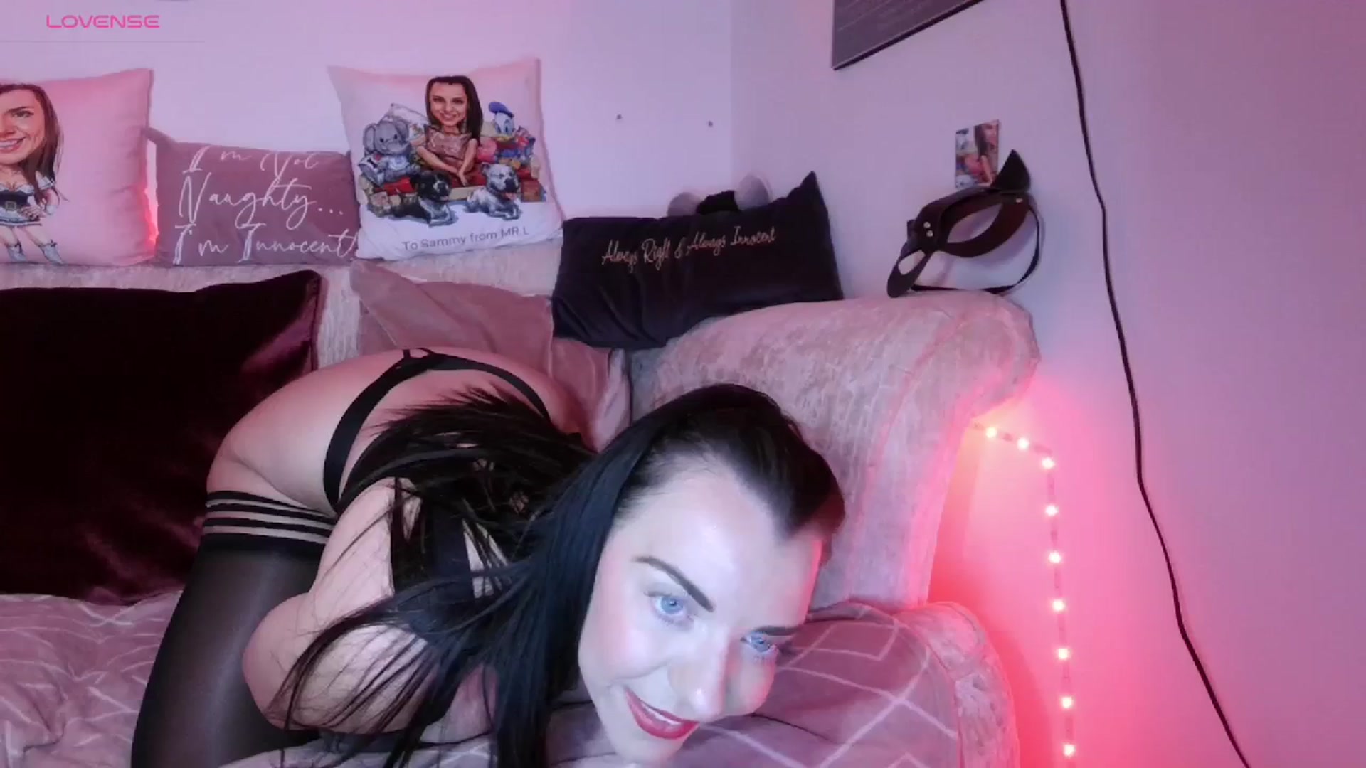 Gallery image thumbnail from innocentSamx's myfreecams stream on, 09/11/2023, 21:37 image 4 of 20