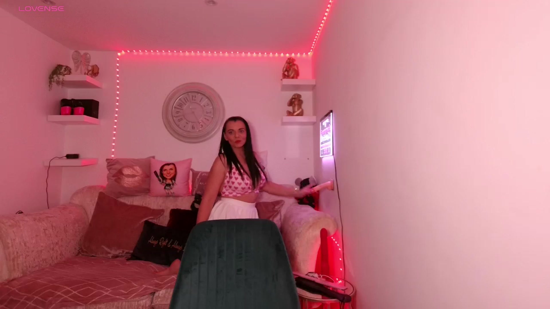 Gallery image thumbnail from innocentSamx's myfreecams stream on, 09/15/2023, 19:36 image 10 of 20