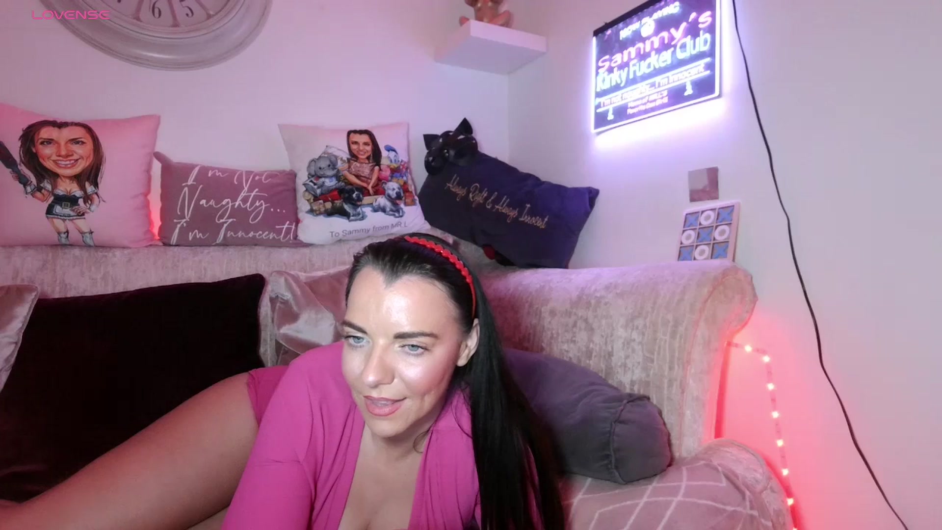 Gallery image thumbnail from innocentSamx's myfreecams stream on, 09/17/2023, 11:43 image 16 of 20