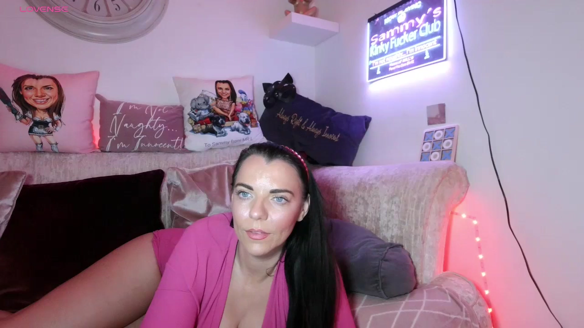 Gallery image thumbnail from innocentSamx's myfreecams stream on, 09/17/2023, 11:43 image 18 of 20
