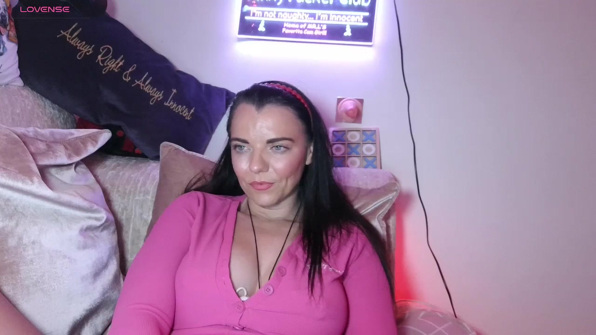 Gallery image thumbnail from innocentSamx's myfreecams stream on, 09/17/2023, 11:43 image 6 of 20