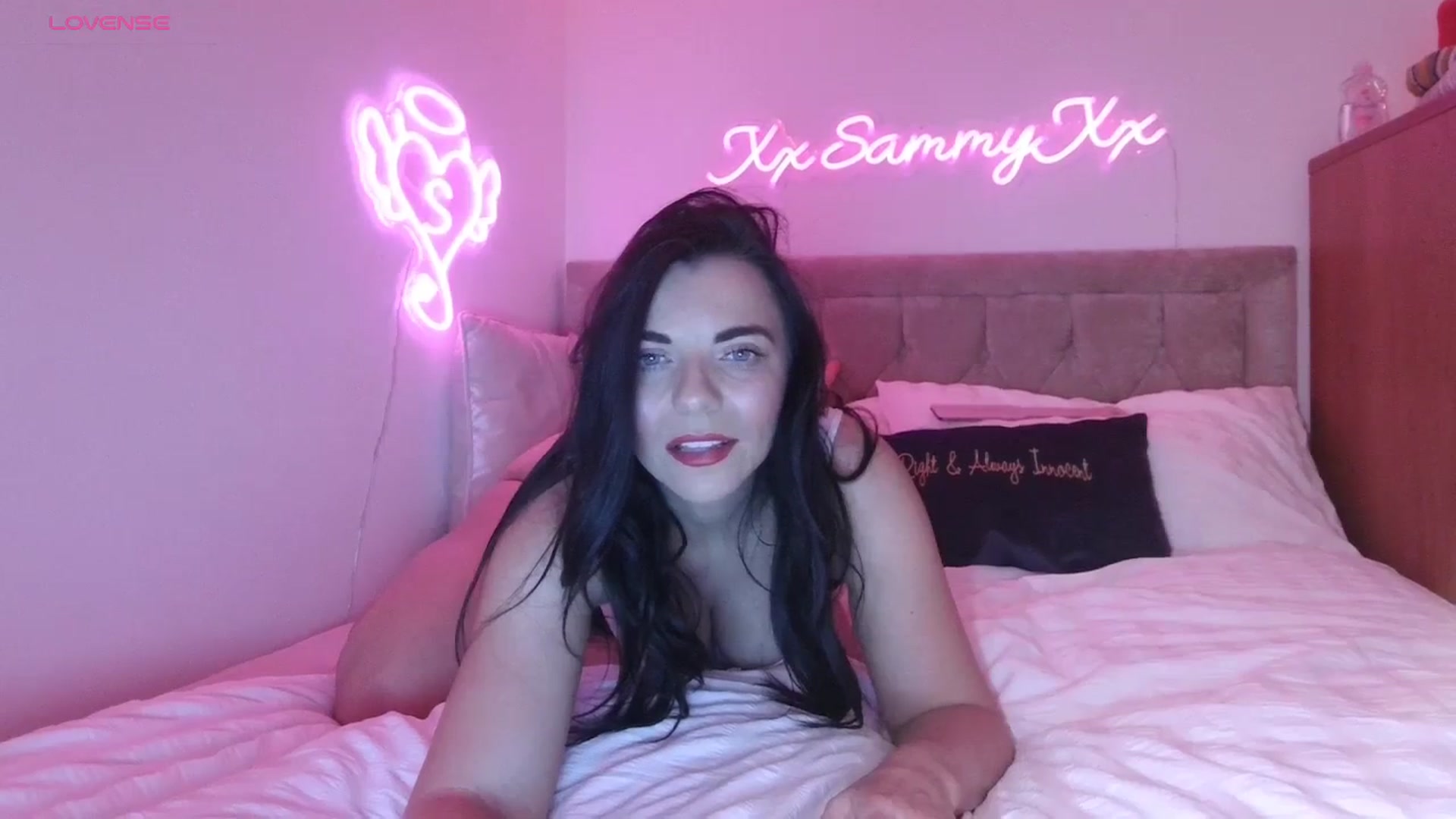Gallery image thumbnail from innocentSamx's myfreecams stream on, 09/22/2023, 13:27 image 18 of 20