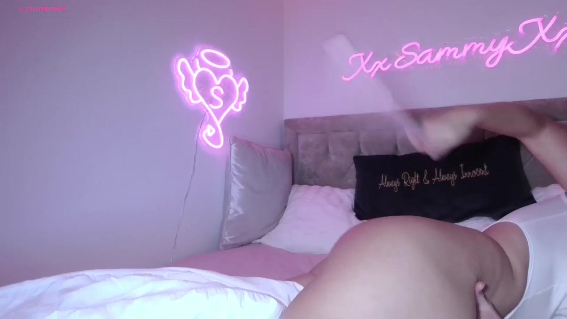 Gallery image thumbnail from innocentSamx's myfreecams stream on, 09/22/2023, 15:28 image 7 of 20