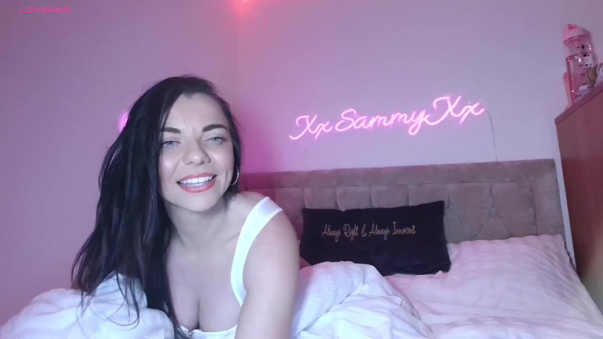 Gallery image thumbnail from innocentSamx's myfreecams stream on, 09/22/2023, 15:28 image 14 of 20