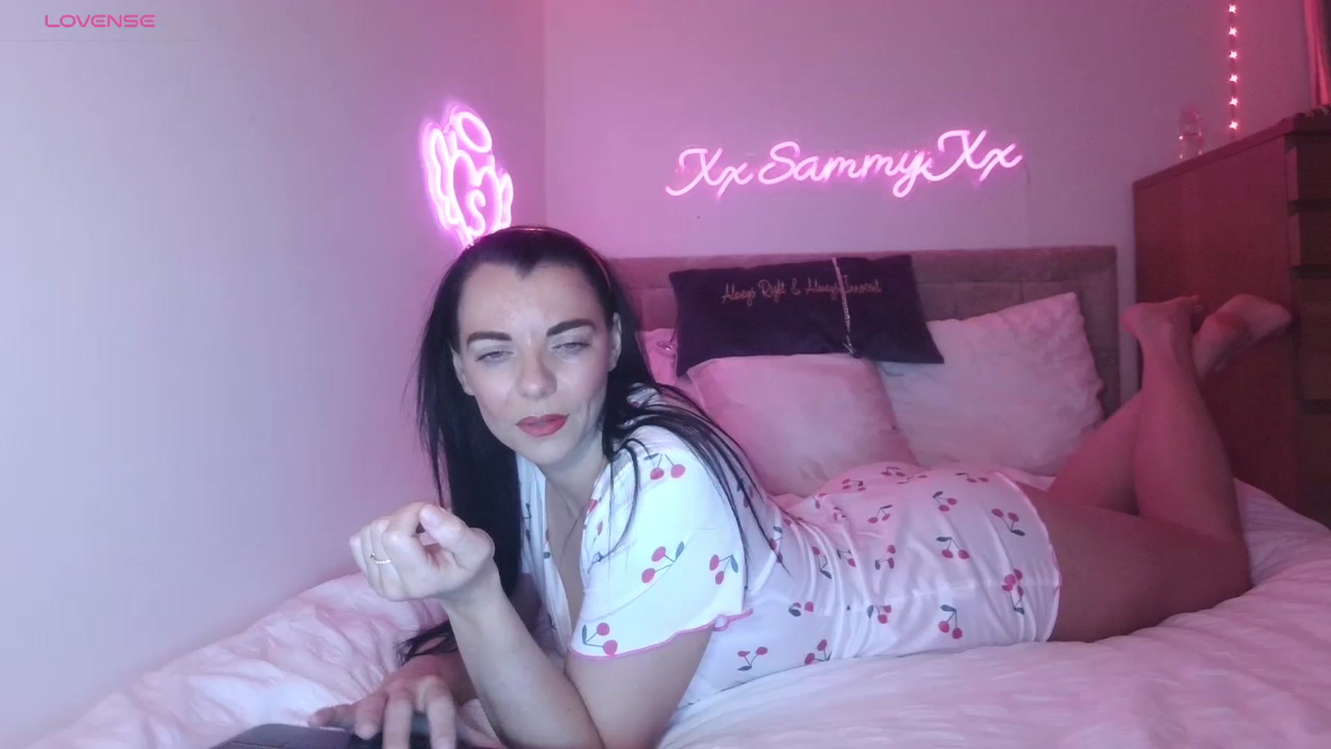 Gallery image thumbnail from innocentSamx's myfreecams stream on, 09/25/2023, 11:02 image 10 of 20