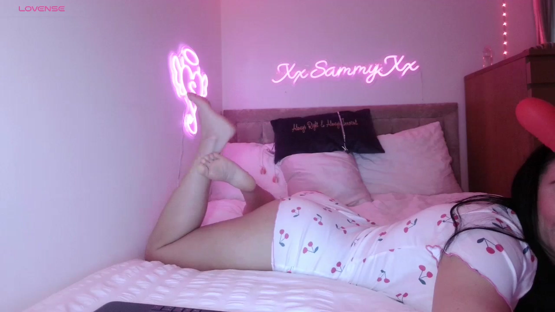 Gallery image thumbnail from innocentSamx's myfreecams stream on, 09/25/2023, 11:02 image 13 of 20