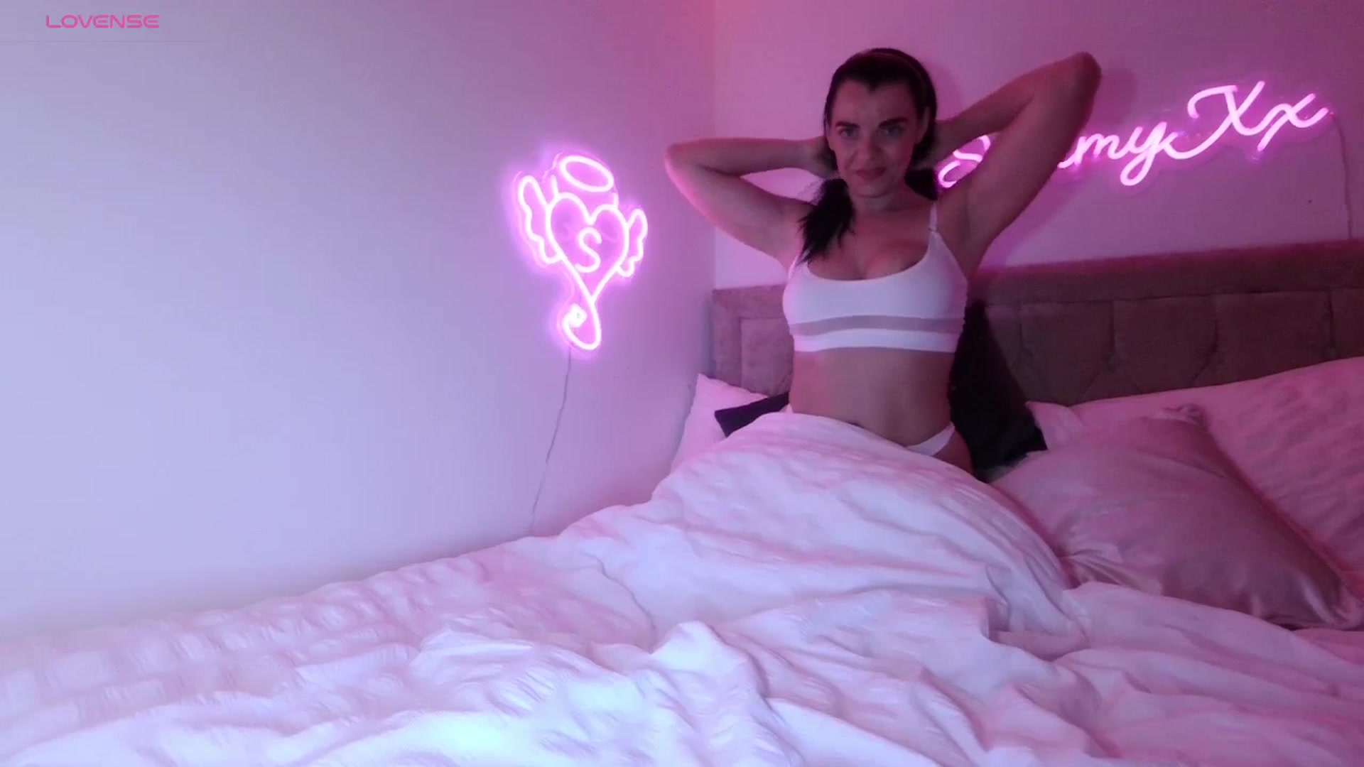 Gallery image thumbnail from innocentSamx's myfreecams stream on, 09/25/2023, 13:42 image 17 of 20