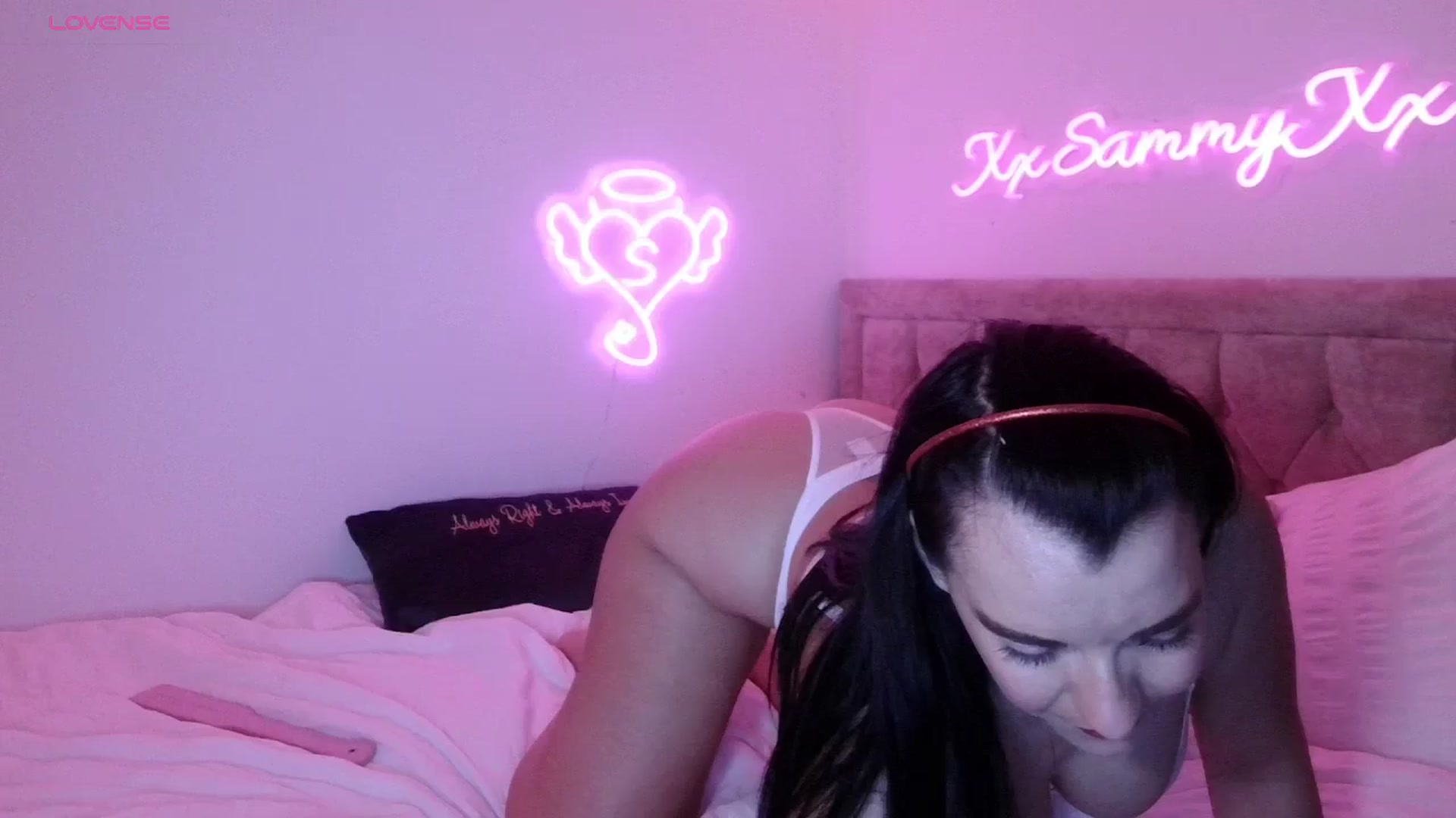 Gallery image thumbnail from innocentSamx's myfreecams stream on, 09/25/2023, 15:28 image 20 of 20