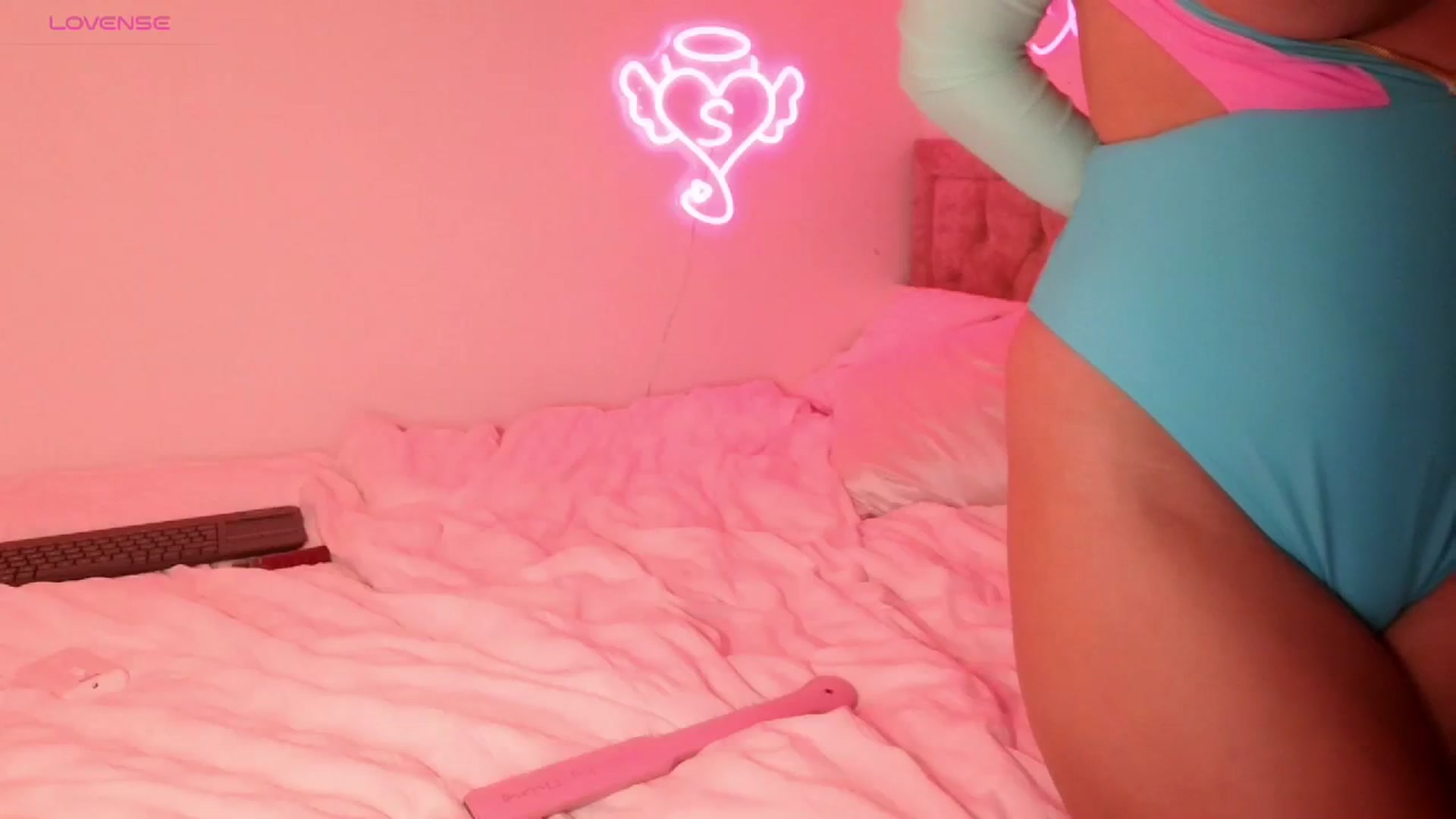 Gallery image thumbnail from innocentSamx's myfreecams stream on, 09/26/2023, 20:34 image 7 of 20