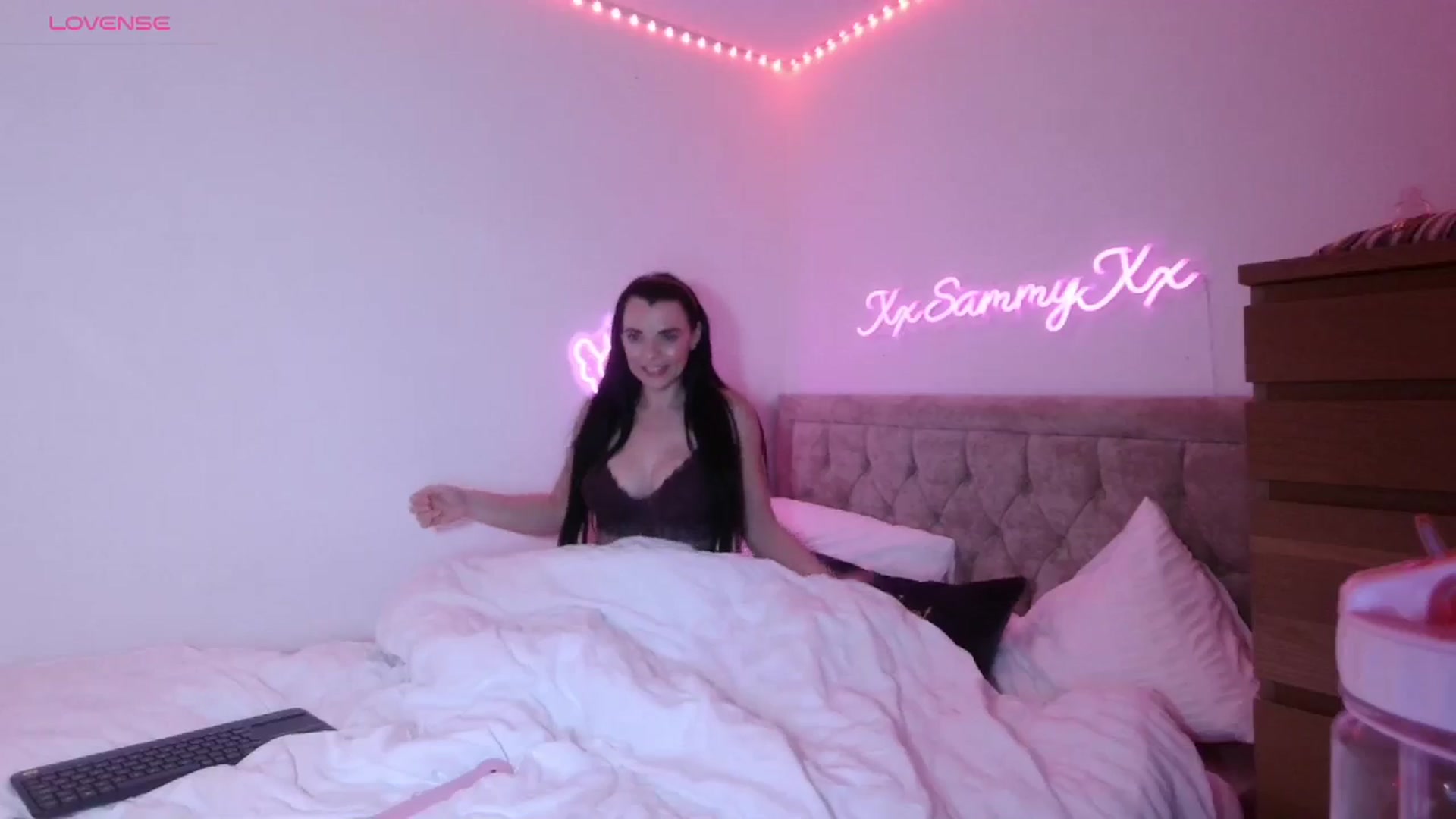 Gallery image thumbnail from innocentSamx's myfreecams stream on, 09/26/2023, 21:58 image 6 of 20