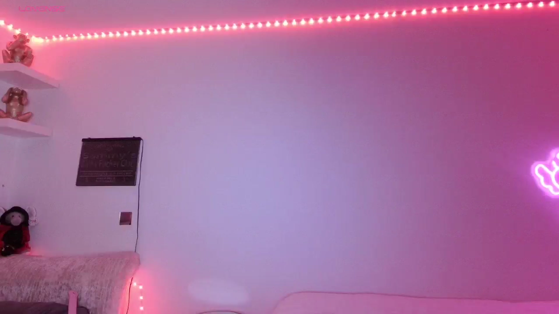 Gallery image thumbnail from innocentSamx's myfreecams stream on, 09/27/2023, 15:40 image 16 of 20