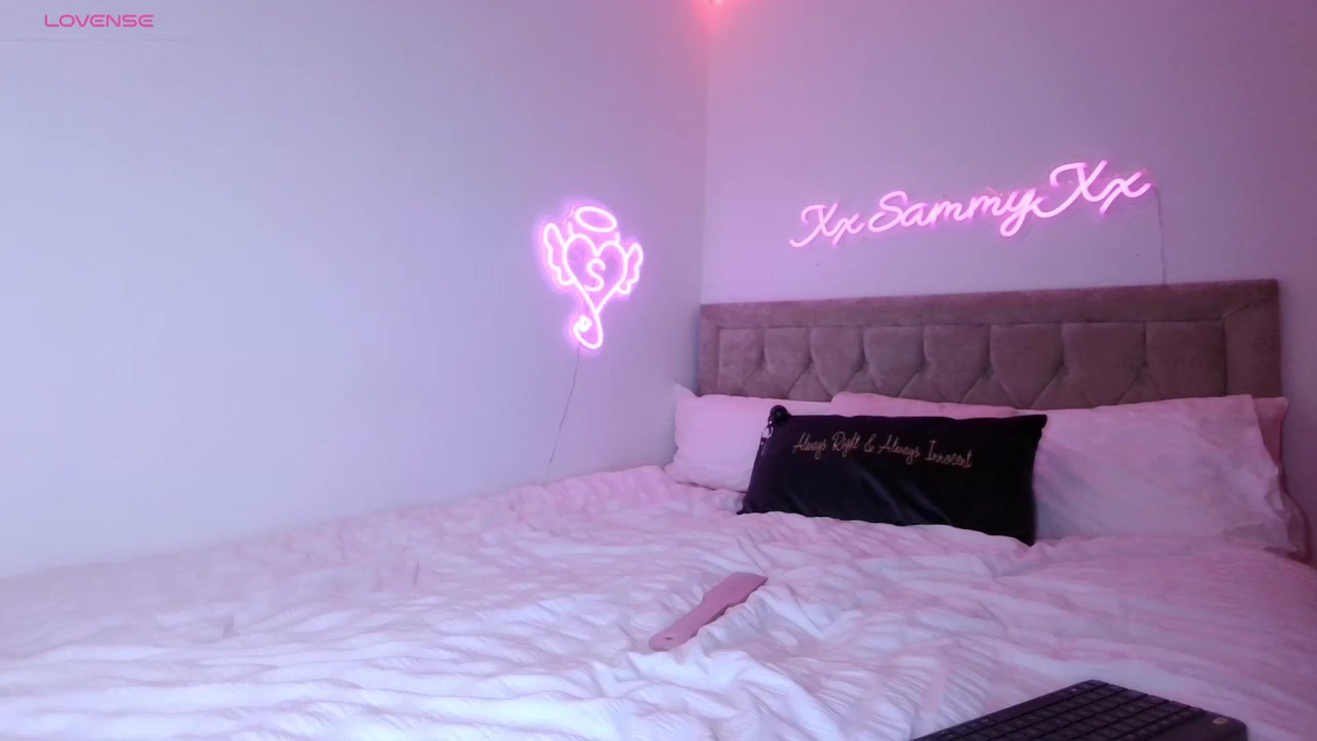 Gallery image thumbnail from innocentSamx's myfreecams stream on, 10/05/2023, 20:48 image 3 of 20