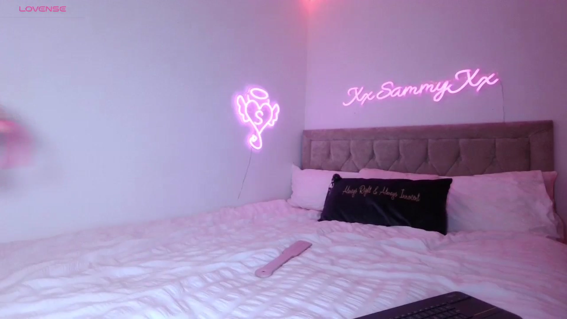 Gallery image thumbnail from innocentSamx's myfreecams stream on, 10/05/2023, 20:48 image 2 of 20