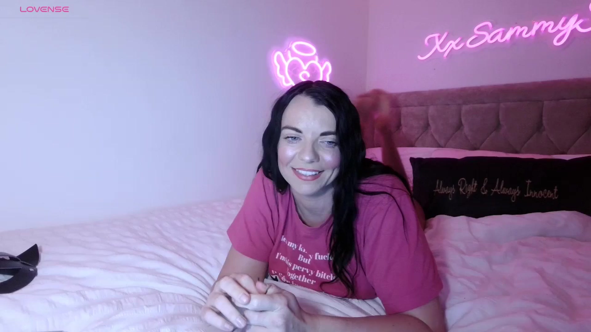 Gallery image thumbnail from innocentSamx's myfreecams stream on, 10/05/2023, 22:16 image 4 of 20