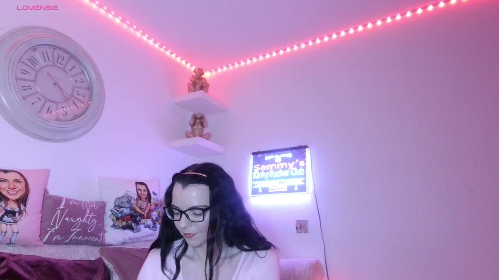 Gallery image thumbnail from innocentSamx's myfreecams stream on, 10/21/2023, 15:42 image 2 of 20