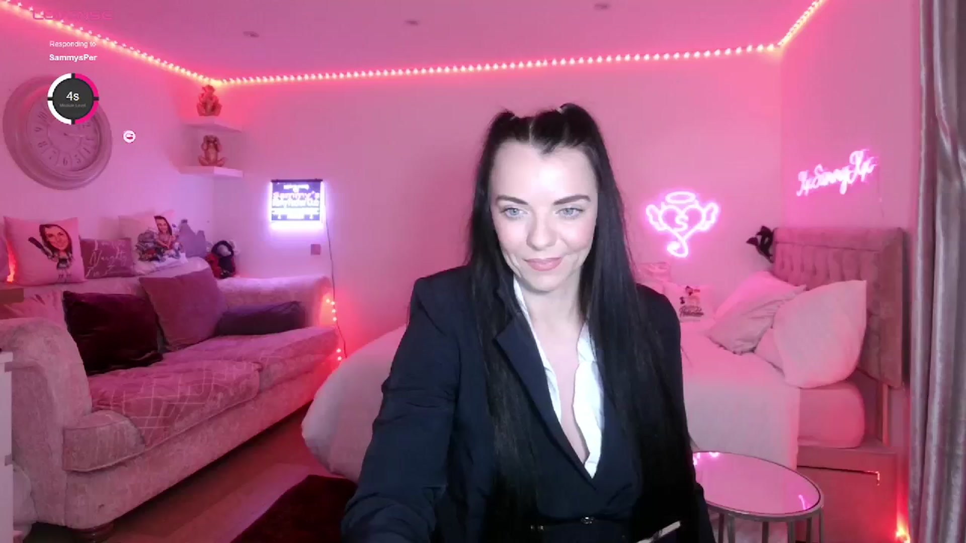 Gallery image thumbnail from innocentSamx's myfreecams stream on, 10/22/2023, 14:06 image 11 of 20