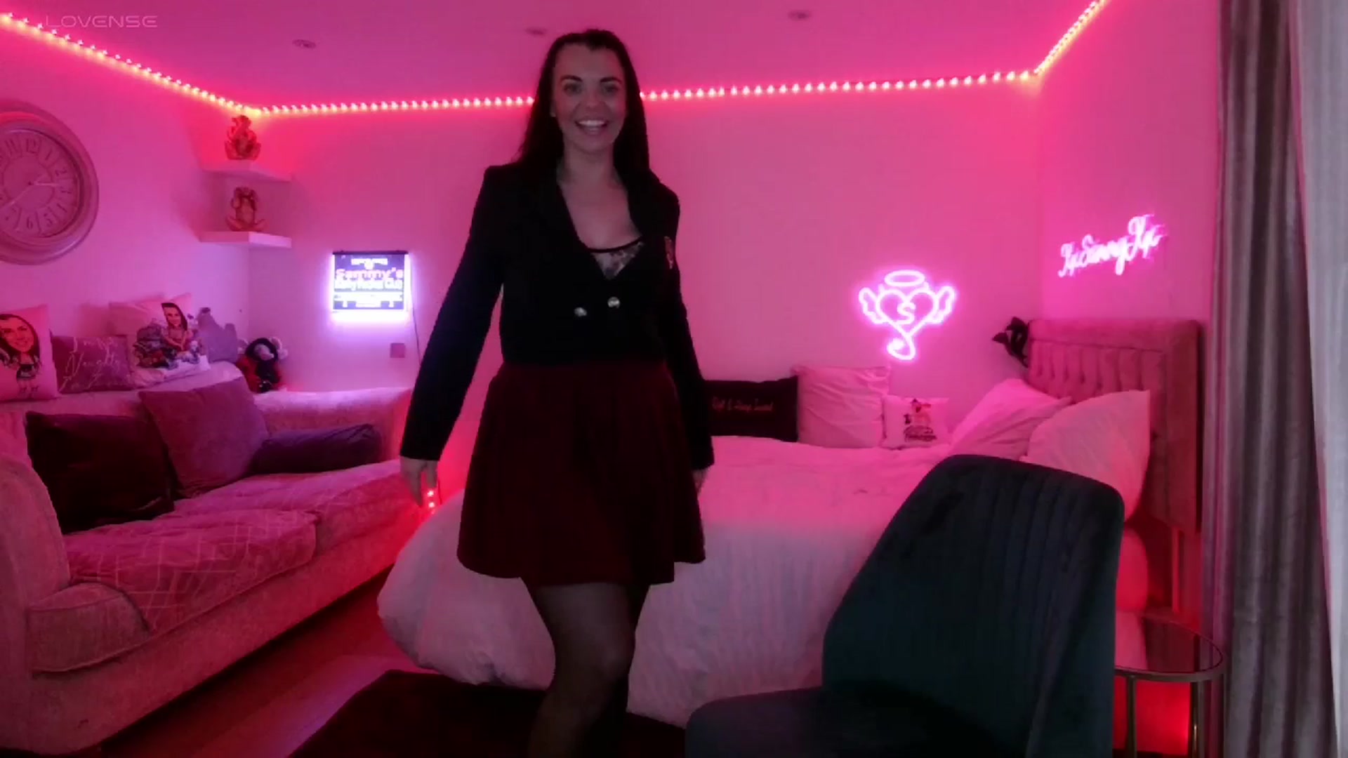 Gallery image thumbnail from innocentSamx's myfreecams stream on, 10/22/2023, 14:06 image 4 of 20