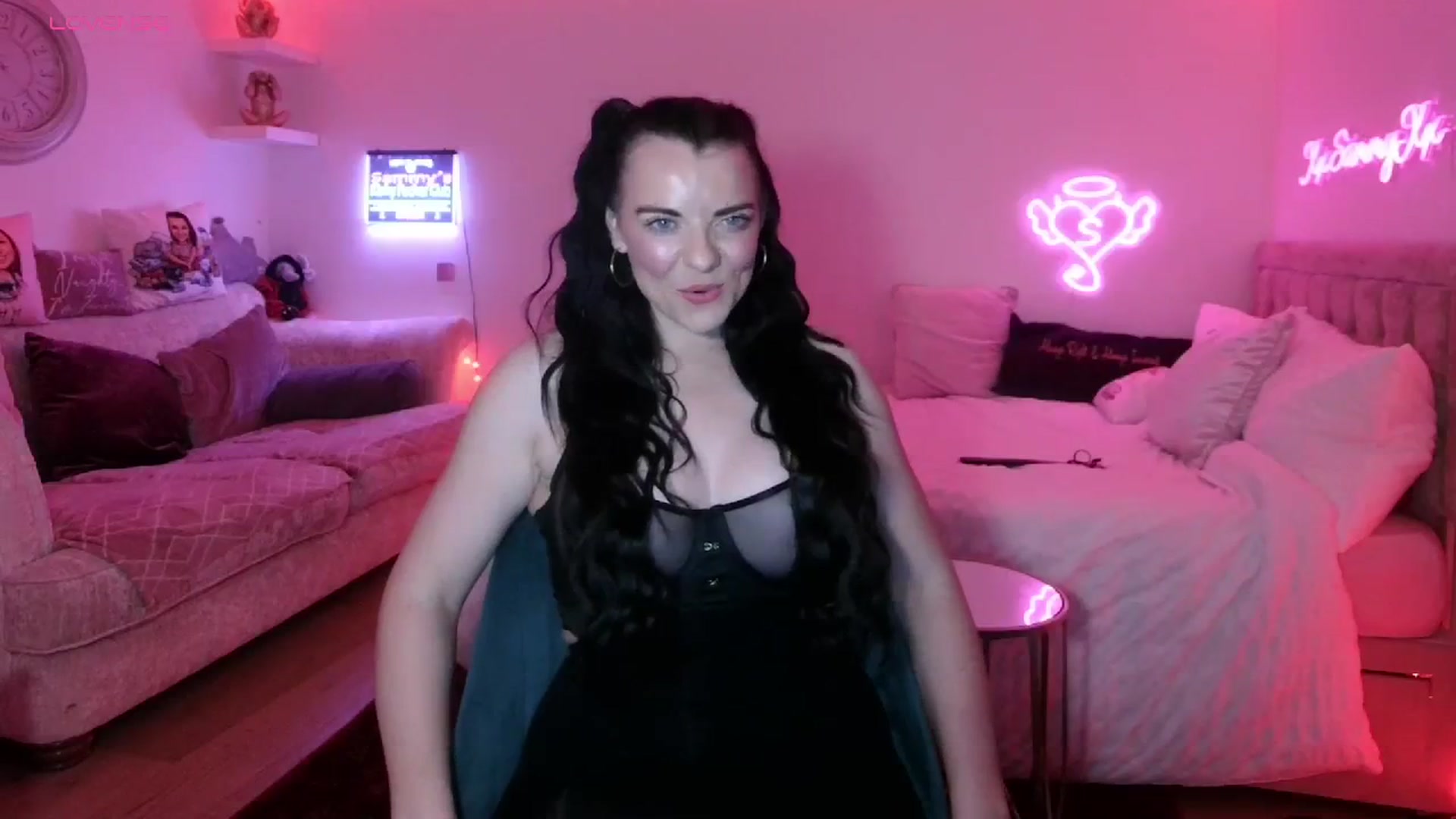 Gallery image thumbnail from innocentSamx's myfreecams stream on, 11/01/2023, 22:37 image 18 of 20