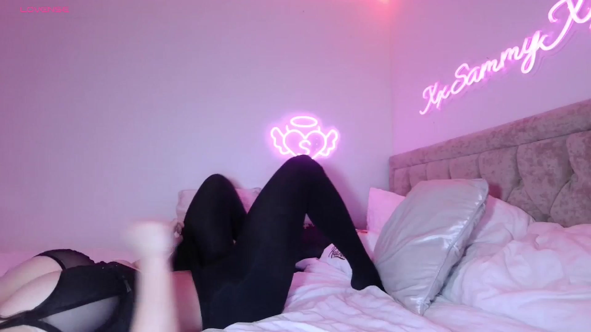 Gallery image thumbnail from innocentSamx's myfreecams stream on, 11/02/2023, 24:03 image 5 of 20