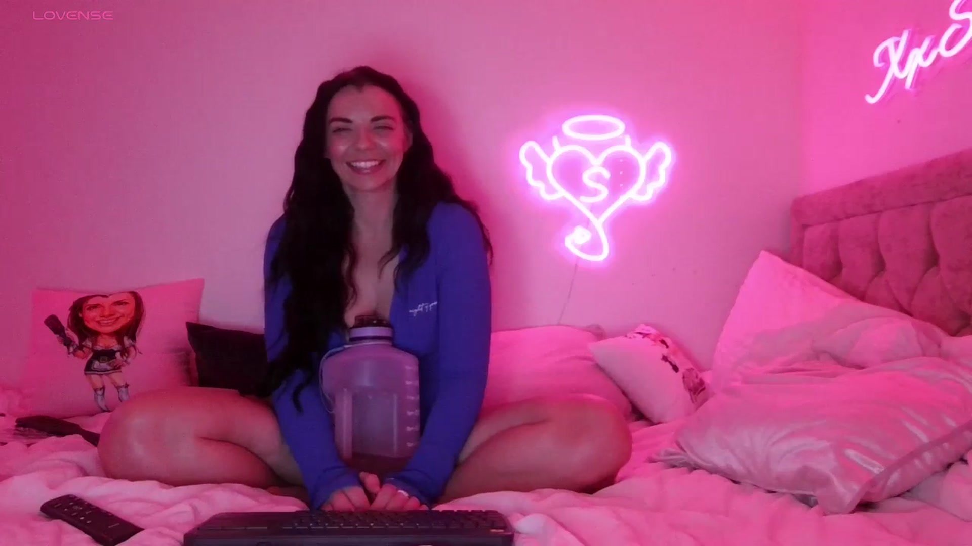 Gallery image thumbnail from innocentSamx's myfreecams stream on, 11/02/2023, 21:39 image 4 of 20