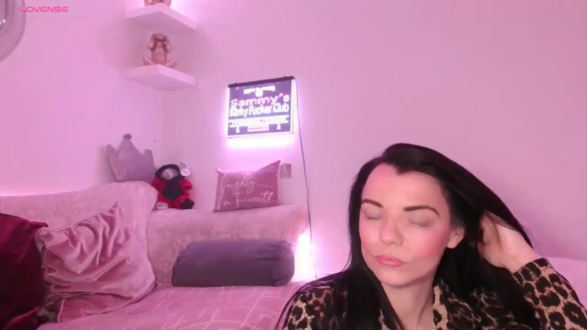 Gallery image thumbnail from innocentSamx's myfreecams stream on, 11/11/2023, 17:24 image 11 of 20