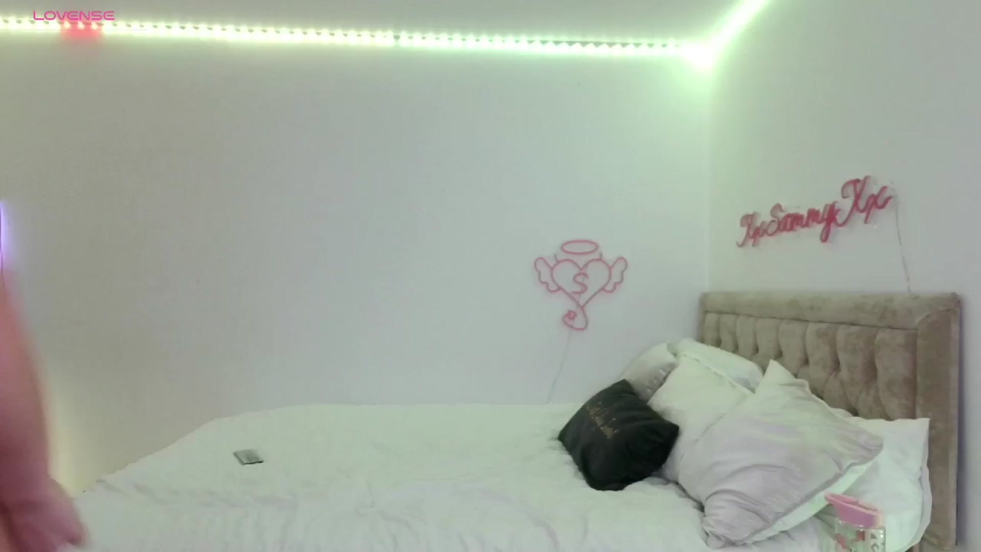 Gallery image thumbnail from innocentSamx's myfreecams stream on, 11/19/2023, 17:35 image 1 of 20