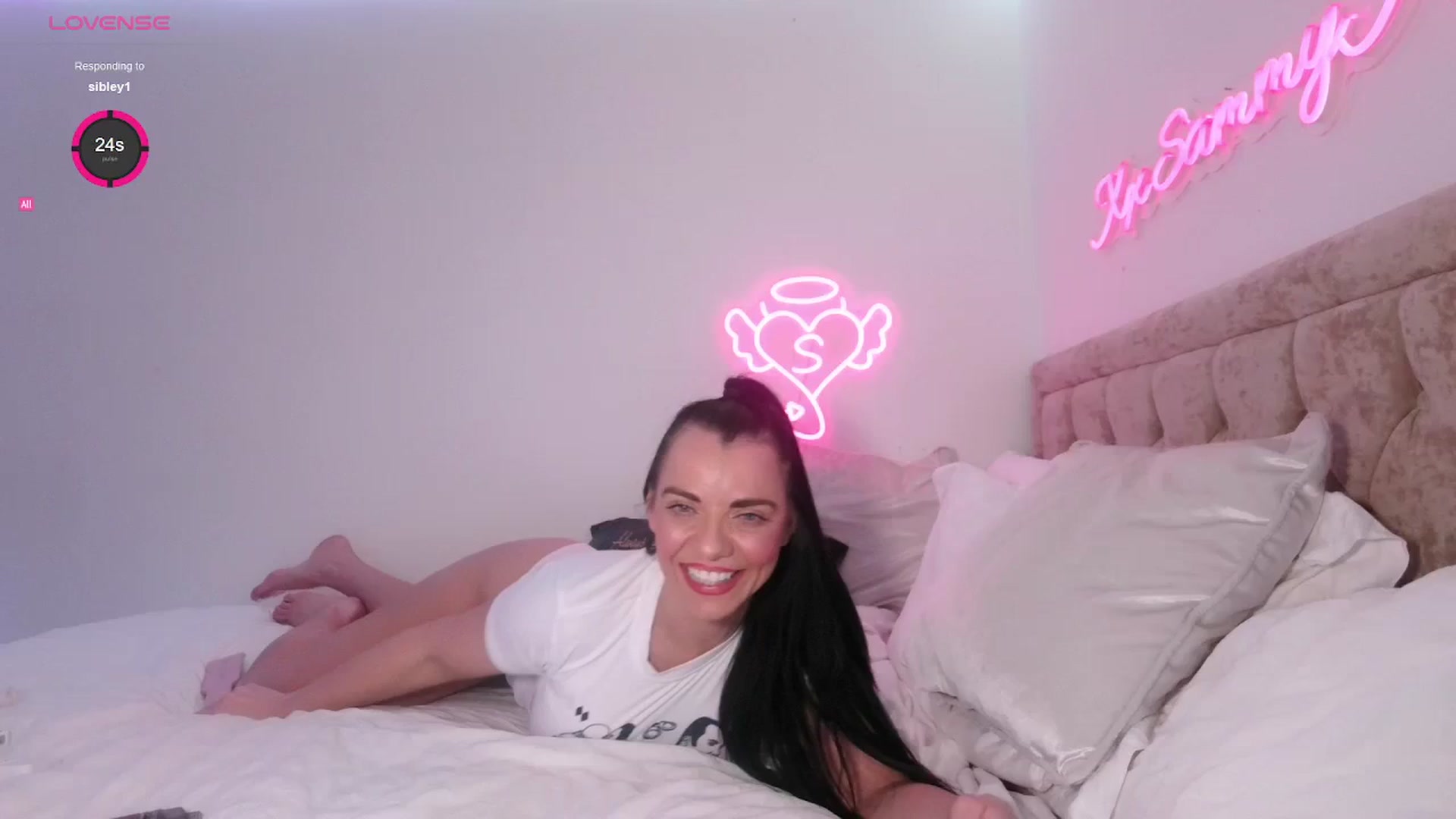 Gallery image thumbnail from innocentSamx's myfreecams stream on, 11/24/2023, 22:34 image 3 of 20