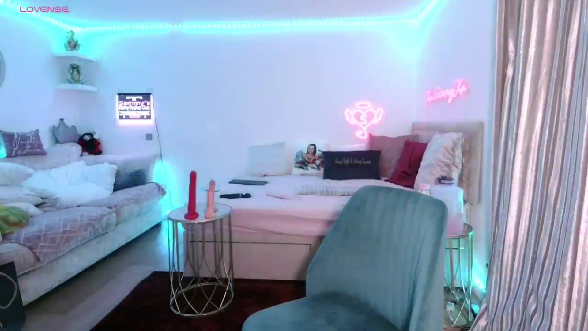 Gallery image thumbnail from innocentSamx's myfreecams stream on, 12/07/2023, 20:48 image 9 of 20