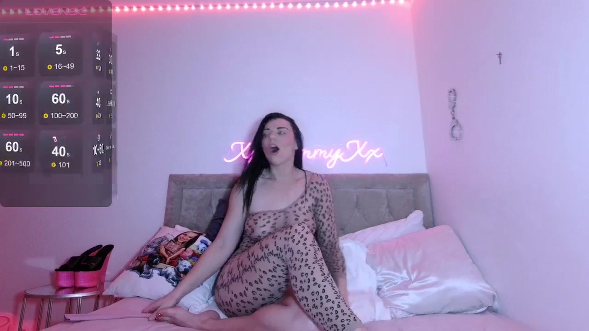 Gallery image thumbnail from innocentSamx's myfreecams stream on, 01/02/2024, 22:03 image 9 of 20