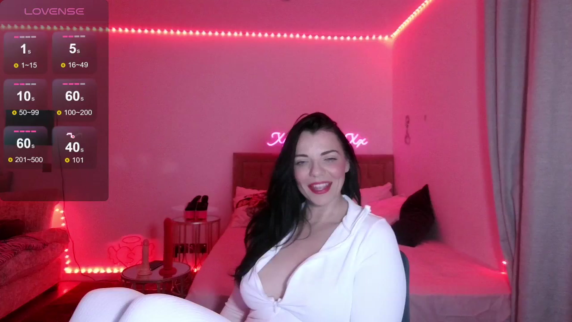 Gallery image thumbnail from innocentSamx's myfreecams stream on, 01/03/2024, 21:05 image 5 of 20