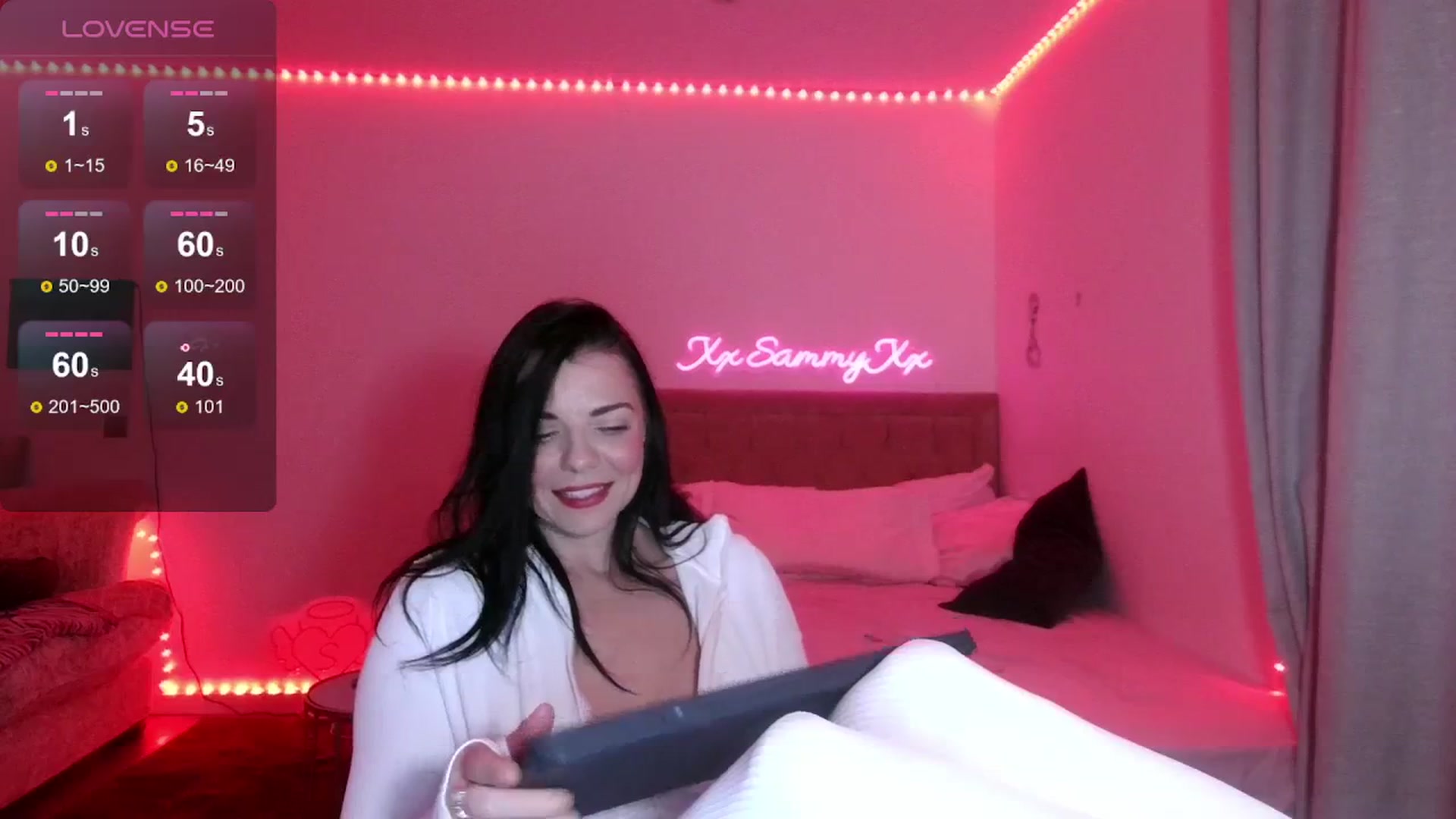 Gallery image thumbnail from innocentSamx's myfreecams stream on, 01/03/2024, 21:05 image 8 of 20