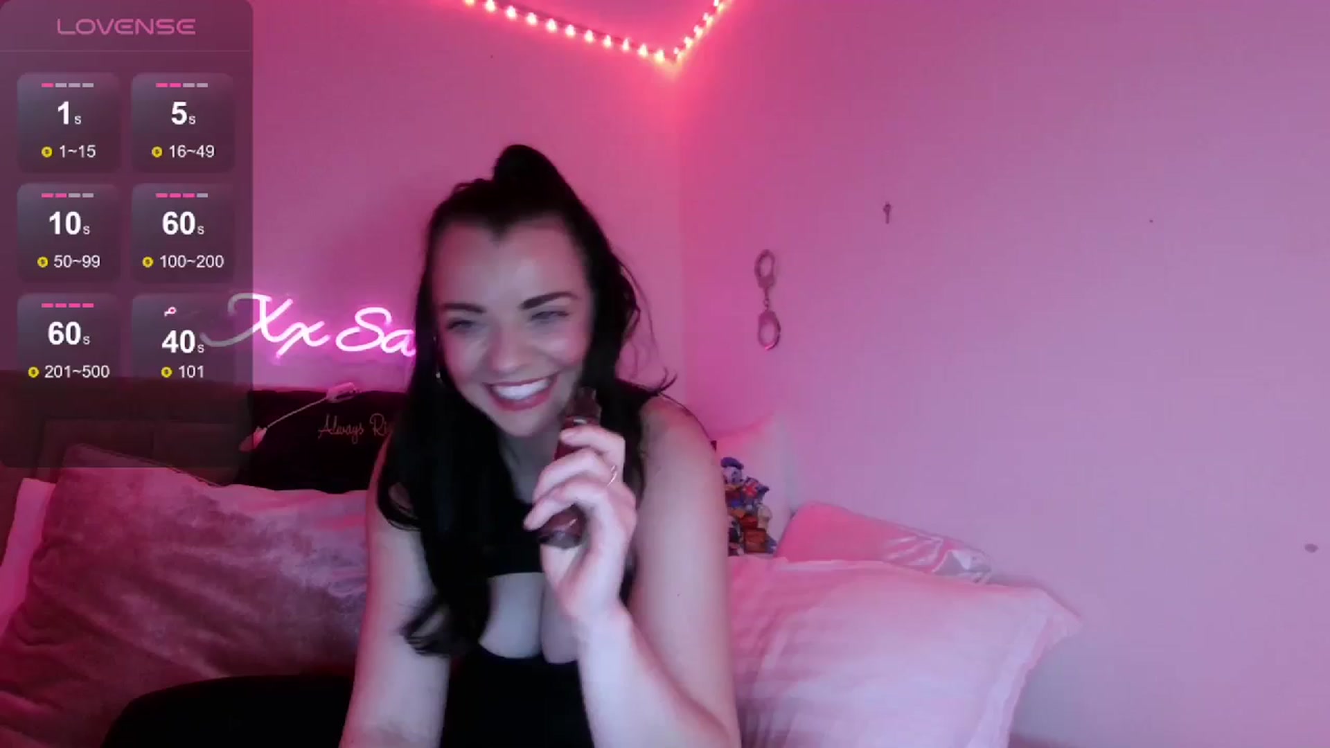 Gallery image thumbnail from innocentSamx's myfreecams stream on, 01/08/2024, 20:53 image 4 of 20