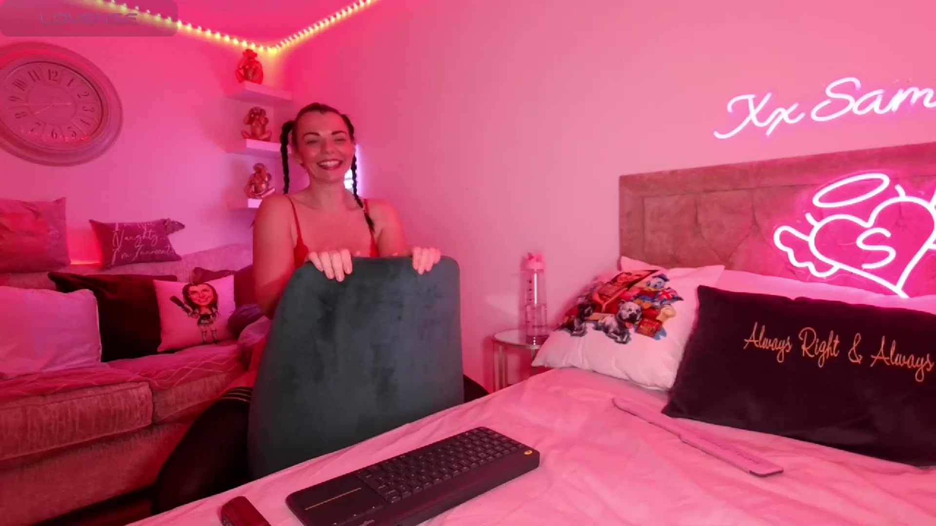 Gallery image thumbnail from innocentSamx's myfreecams stream on, 01/17/2024, 20:09 image 11 of 20
